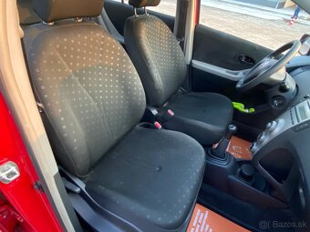 Predám Toyota Yaris 1,0 benzin - 19