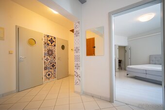 PRENÁJOM 4 izbový byt 120 m2 - Mikulášska, Staré Mesto, BA - 19