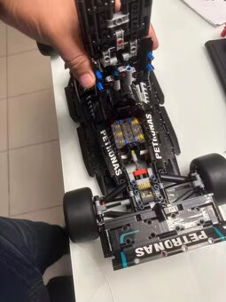 lego technic zavodne formule F1 - 19