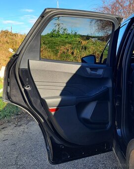 Predám  Ford Kuga 2.5 Duratec HEV 190k Titanium eCVT - 19