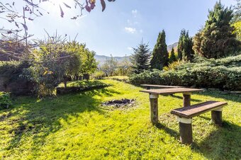 NA PREDAJ rod.dom so spoločným predným dvorom, vo Veľkej Lod - 19
