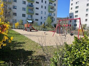 1 izb. byt s parkovacím státím, JURSKÁ ul. - 19