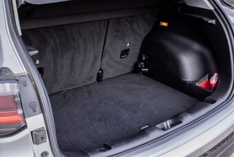 Jeep Compass 1.5 e-Hybrid Night Eagle II / NELAKOVANÉ - 19