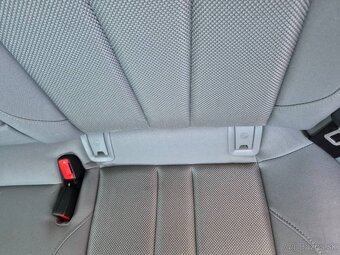 Predám  Audi A4 Avant 30 2.0 TDI Advanced S tronic - 19