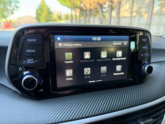 HYUNDAI TUCSON 1.6 T-GDI FAMILY / 48 000 km / 1.MAJITEĽ - 19