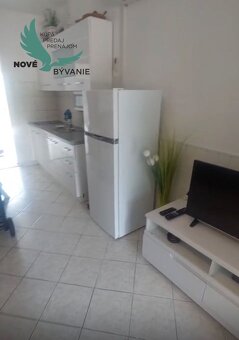 Apartmán s dvorom len 80m od mora na ostrove Vir v Chorvátsk - 19