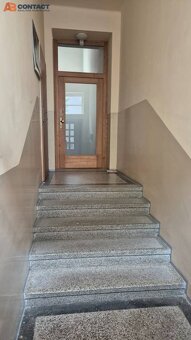 Nebytový priestor na prízemí mestského domu v centre na Kuku - 19