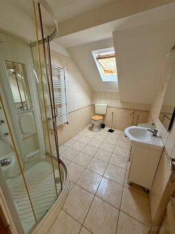 Na predaj penzion s rodinným domom v Štúrove - 19