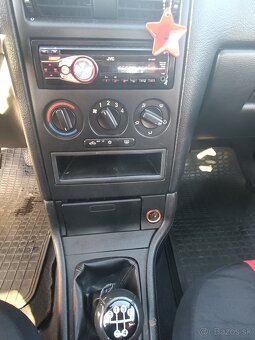 Opel Astra II 1,4 benzín 66kW r.v. 2005 - 19
