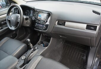 Mitsubishi Outlander 2.20 SR. voz, 7miestne - 19
