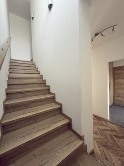 Moderný, kompletne zariadený 4-izbový rodinný dom v tichej l - 19