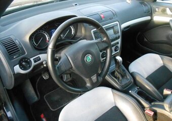 Škoda Octavia 2,0 RS 147 kW Serviska benzín - 19