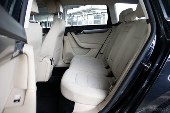 Volkswagen Passat 2.0 TDI BMT Comfortline 103kW., (2012). - 19