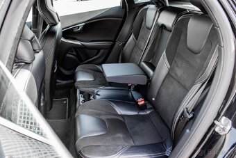 Volvo V40 D2 2.0L 120k R-Design Edition - 19