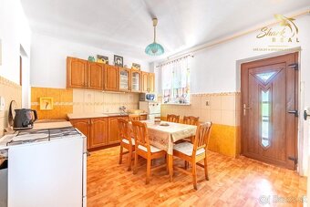 Rodinný dom na predaj v obci Slovenský Grob - 19