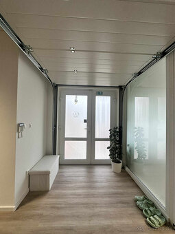 Na prenájom kompletne zariadený a funkčný salón manikúry a p - 19