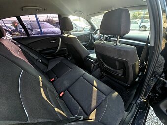 BMW rad 1 118d A/T - 19