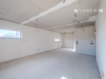 PRIPRAVUJEME Na predaj 4i dom - novostavbu, Dvorec, 562m2 - 19