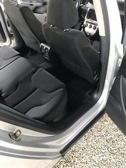 VW PASSAT B6 2.0 TDI CR BLUEMOTION - 19