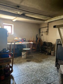 Ponúkam na predaj 5 izb, rodinný dom v obci Kocurice. - 19