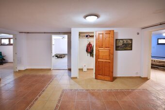 Predaj novostavba rodinného domu 6 izbový s garážou a pozemk - 19