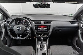 Škoda Octavia Combi 2.0 TDI RS DSG 4x4 - 19
