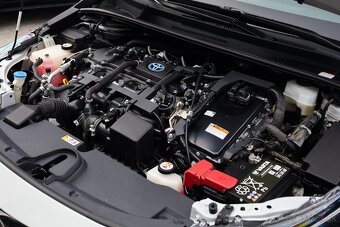 Toyota Corolla Combi TS 1.8 Hybrid e-CVT GR Sport - 19