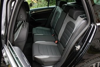 Volkswagen Golf Variant 2.0 TDI 110kw R-Line - 19