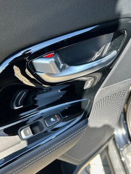 Kia Niro e- Premium EV ExecutiveLine 204PS 64KWh - 19