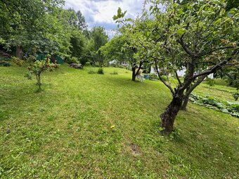 Trojpodlažný dom s veľkou záhradou v centre Ružomberku - 19