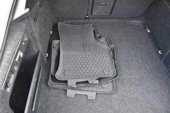 Škoda Superb 2.0 TDI DSG NAVI_KAMERA_VYHREVY SR 2019 DPH - 19