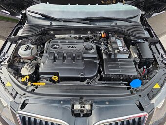 ŠKODA OCTAVIA COMBI 1.6 CRTDI 77KW ELEGANCE 146000 KM - 19