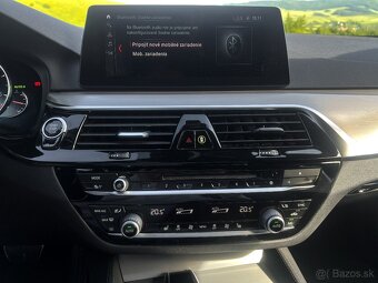 BMW Rad 5 Touring 520d A/T, HUD, 360 kamera, Nebúrané. - 19