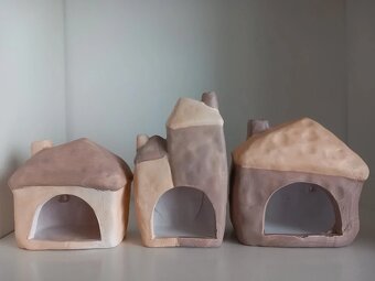 Sada 3ks ručne robené keramické domčeky na sviečku - 19