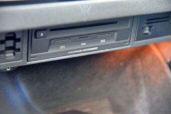 Volkswagen Golf Variant 2.0TDI Highline WEBASTO Keyless - 19