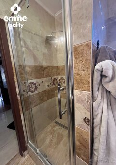 Krásny 4 izbovy rodinny - 19