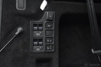 Land Rover Discovery D300 R_DYNAMIC HSE 7_MIESTNE SR 2021 - 19