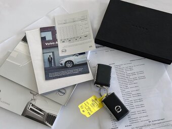 Volvo V60 D4 Inscription AT8 r.2019 - 19