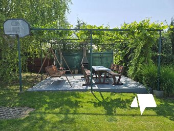 Predaj Podhájska- rodinný dom, 2 x chata a 4 x apartmán - 19