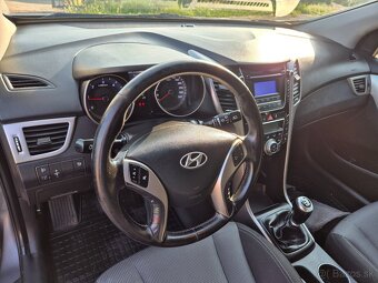 Hyundai i30 cw - 19