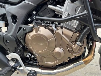 Honda Africa Twin CRF 1000 - 19