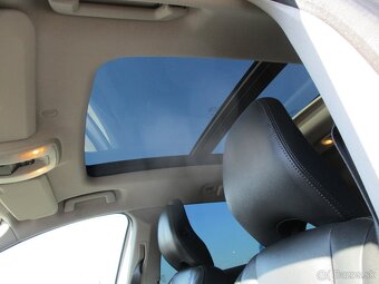 VOLVO XC60 2,4D4 Summum AWD Auto Pano Xen 2014 - 19