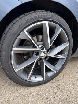 Škoda Superb Sport-Line 2.0 TDI DSG - 19