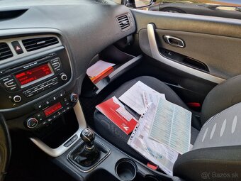 KIA Ceed 1.6 GDi EX/Gold 135k M6 (benzín) kup.SR - 19