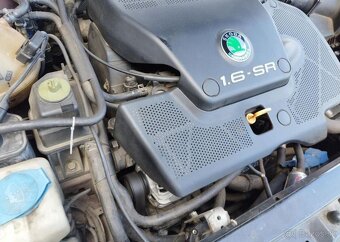 Škoda Octavia 1,6 i LPG benzín manuál 74 kw - 19