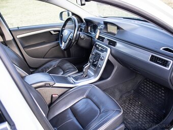 Volvo V70 AWD 2.4 Inscription - 19