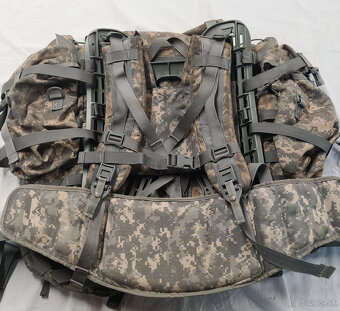 US Army UCP Large Rucksack (65l), armádní batoh, krosna - 19