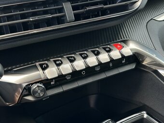 Peugeot 3008 1.5 Blue HDi A/T - REZERVOVANE - 19