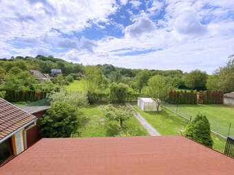 7 izbový rodinný dom s garážou,pozemok 730 m2 v obci Slatina - 19