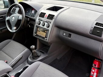 VOLKSWAGEN TOURAN 1.9 TDI 77KW BEZ DPF 2010 7 MIEST - 19